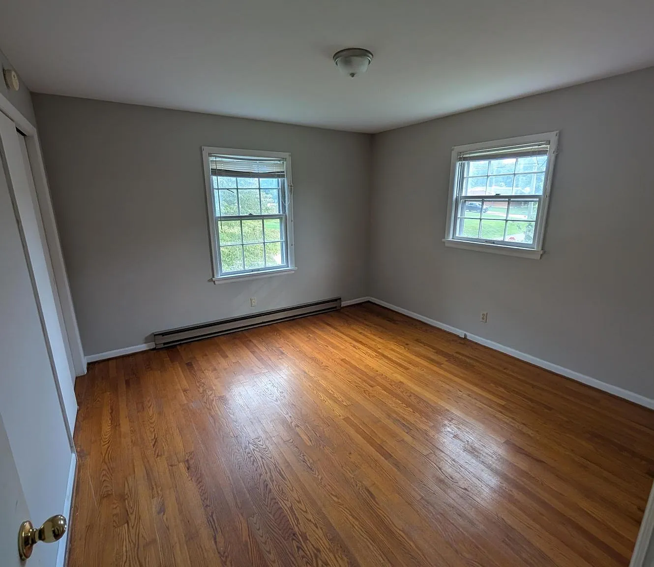 2 bed, $1,000 — Photo 2