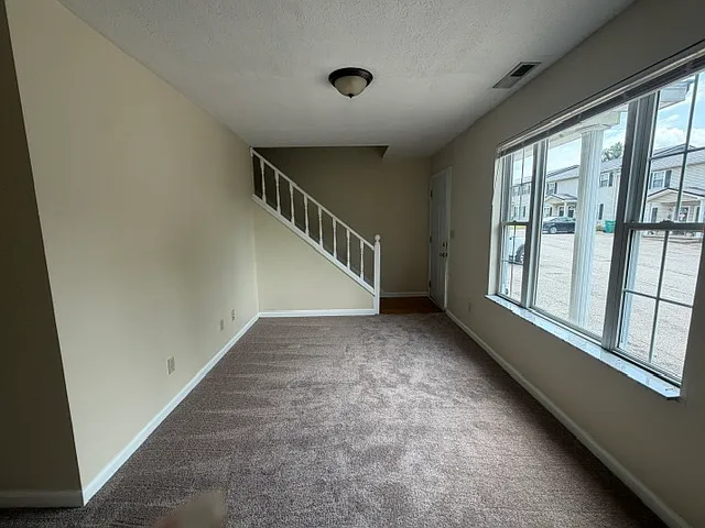 Sleepy Hollow Townhomes — Photo 22