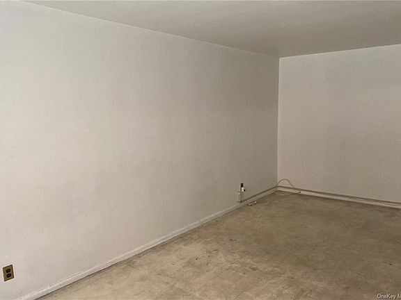 3rd image of 2 Fisher Dr APT 112