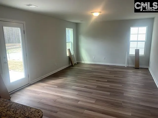 3 bed, 1786 sqft, $2,025 — Photo 4
