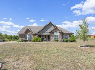 404 Legends Ct, Lebanon, TN 37090