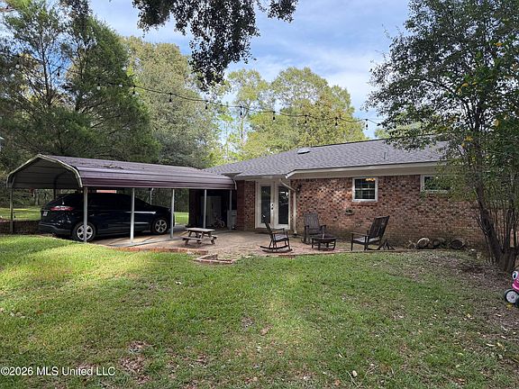 5th image of 150 Devaughn Rd