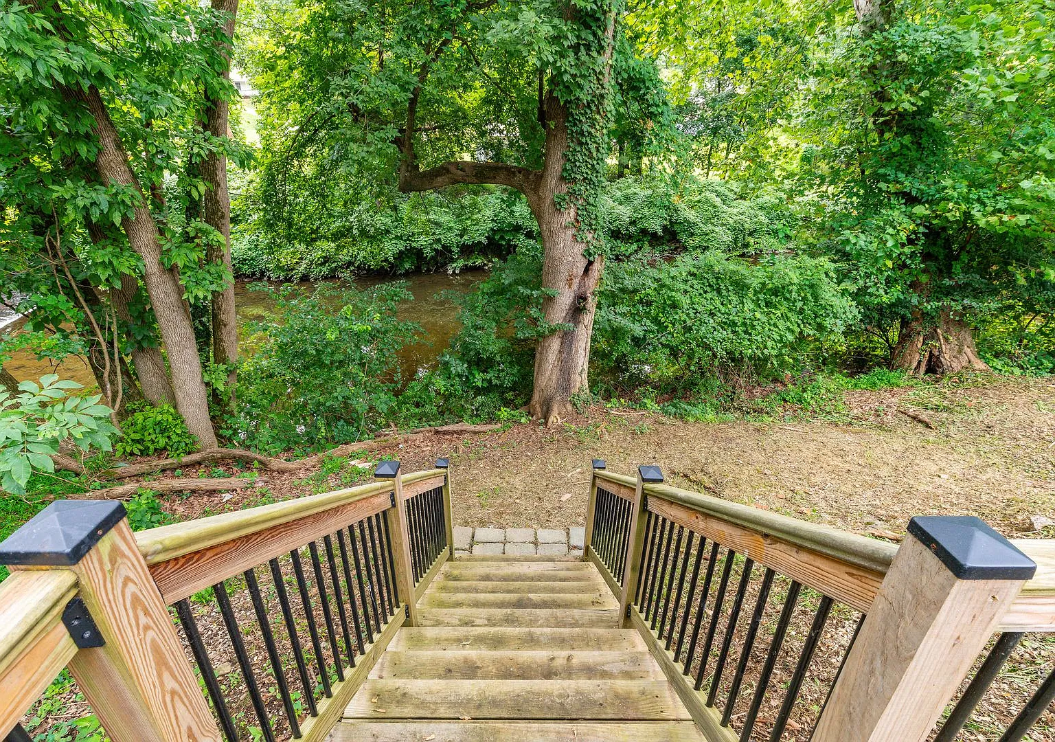 Drexel Hill: Modern 3-Bedroom Home with Backyard Oasis! — Photo 3