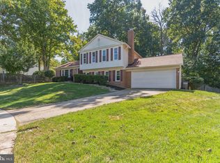 8107 Kings Point Ct, Springfield, VA 22153
