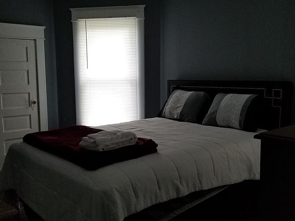 2nd image of 701 Faurot Ave #1