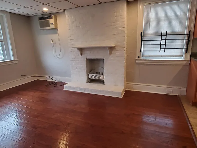 206 Stratford Ave #4 — Photo 3