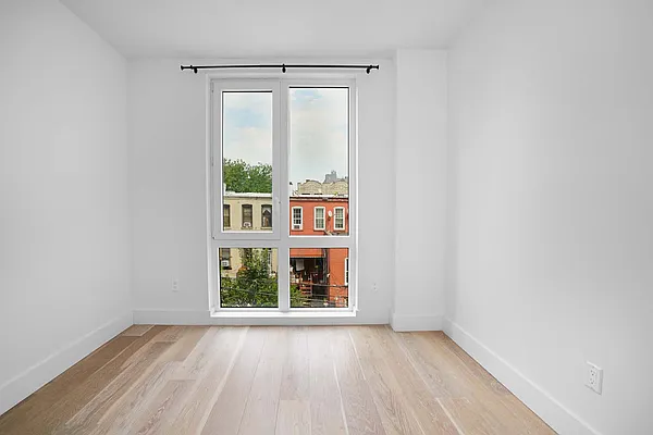 Rented by Spire Group | media 22