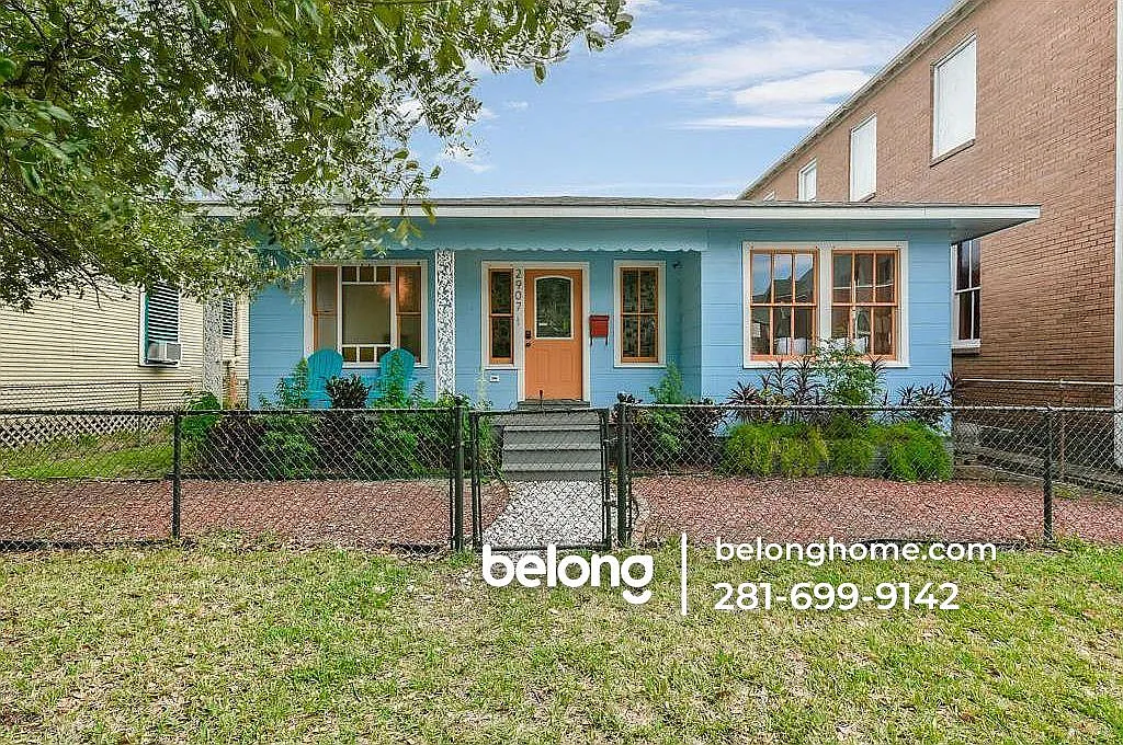3 bed, 2.0 bath, 1422 sqft, $1,995 — Photo 1
