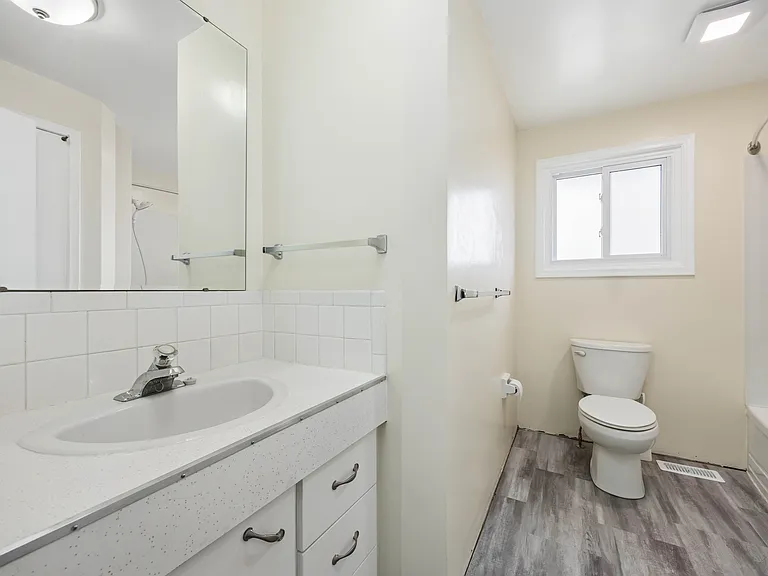 560 Berkshire Rd #A — Photo 8