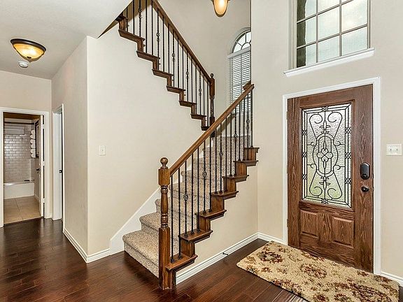 2nd image of 3008 Panhandle Dr
