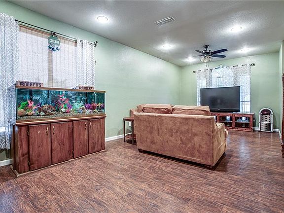5th image of 6449 Freshwater Ln
