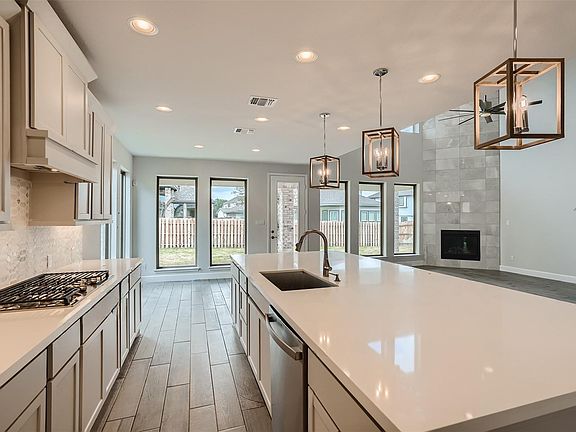 4th image of 941 Rabbit Brush Rd