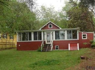 Rose St, Niverville, NY 12130