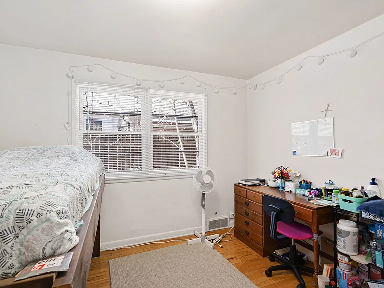 821 W Mulberry St — Photo 18