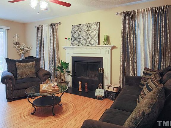 4th image of 19 N Indiancreek Pl