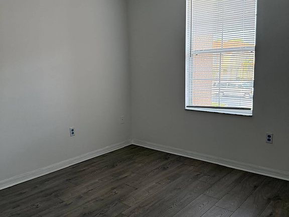 3rd image of 5224 Paradise Cay Cir