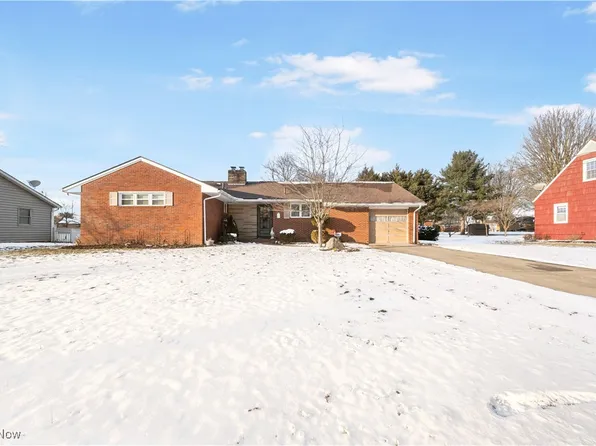 136 Jacob St NE, Navarre, OH 44662