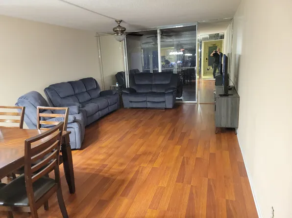 6675 S Oriole Blvd APT 302, Delray Beach, FL 33446