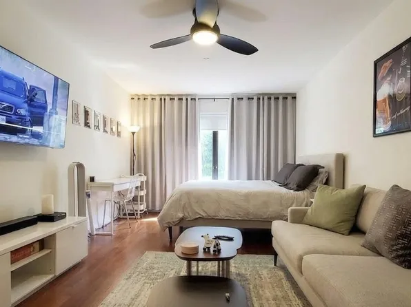225 East 58th Street image 1 of 18
