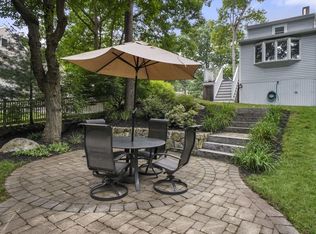 52 Van Norden Rd, Reading, MA 01867