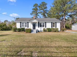 65 E Calhoun St, Wadley, GA 30477