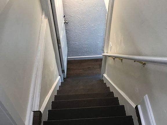 5th image of 702 Wyandotte St #5
