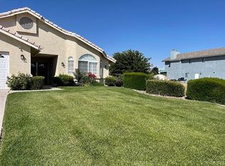 18120 Lakeview Dr, Spring Valley Lake, CA 92395