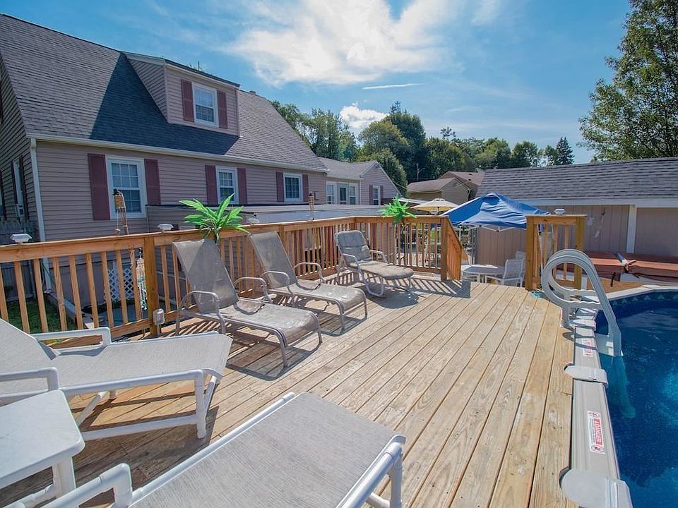 1st image of 346 Fruit Hill Ave