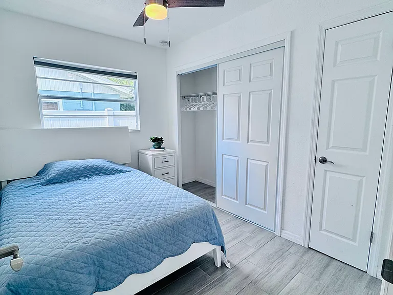 1814 E Emma St — Photo 10