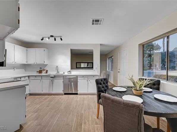 5181 Pioneer Ave APT 101, Spring Valley, NV 89146