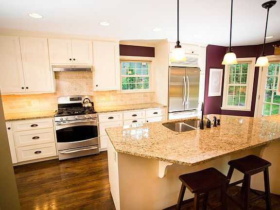 3rd image of 1538 E Shore Dr