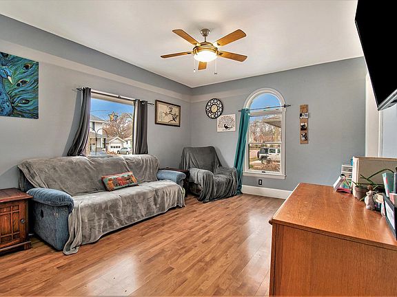 4th image of 218 Kenyon Ave