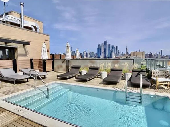 1425 Hudson Street image 19 of 20