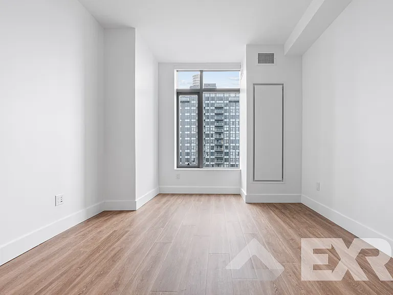 2230 Cropsey Ave #1606 — Photo 6