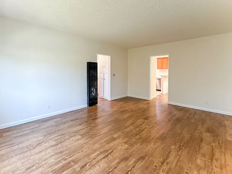 1644 Electric Ave #3 — Photo 13
