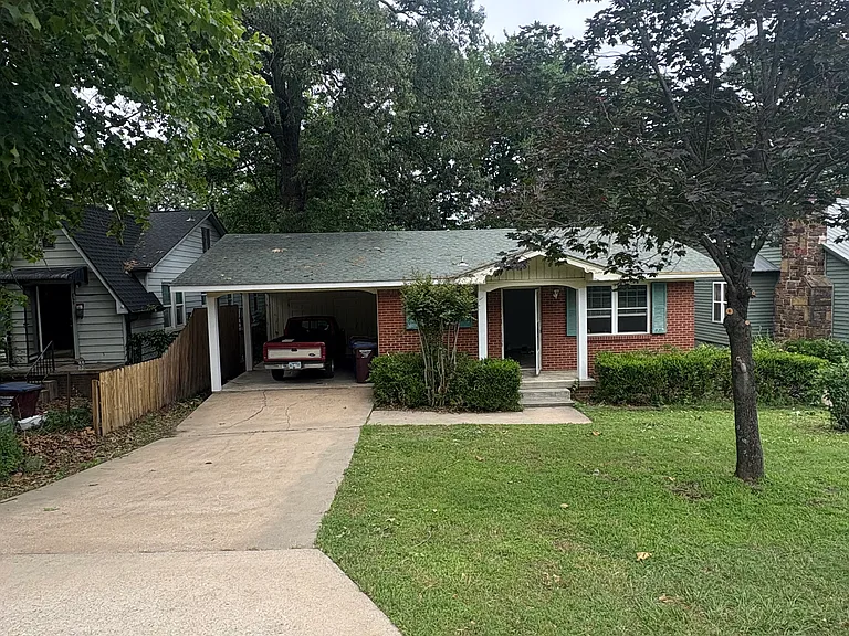 2015 S Q St — Photo 1