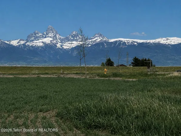 8416 Blue Ridge Ln, Tetonia, ID 83452