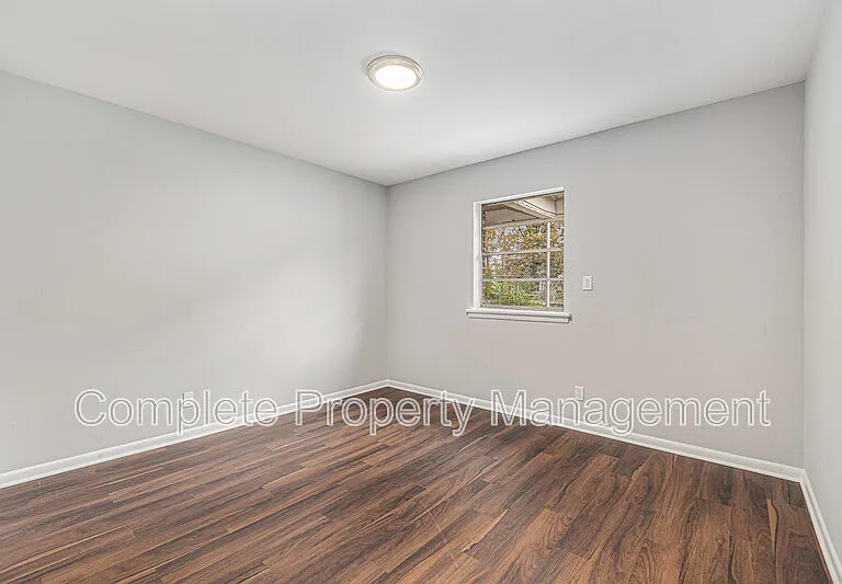 1624 19th St — Photo 7