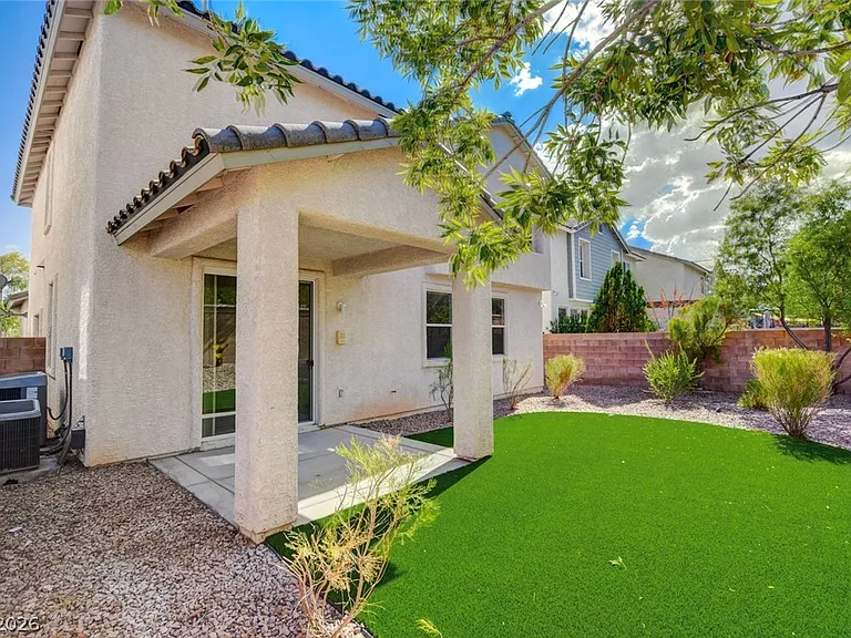 10808 Wallflower Ave — Photo 51