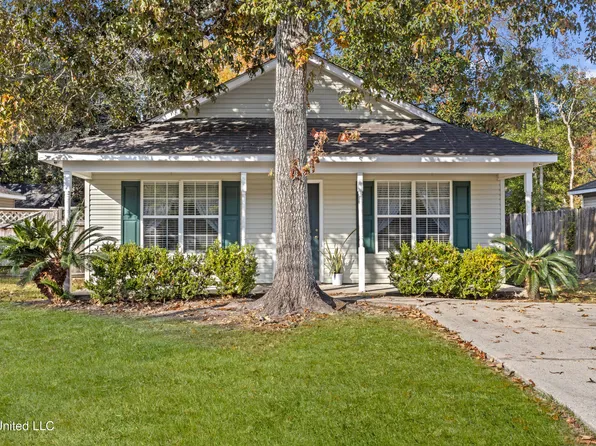 2701 N 12th St, Ocean Springs, MS 39564