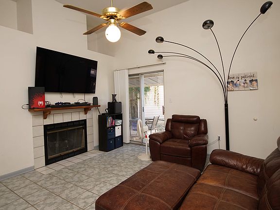 4th image of 434 Heritage Way