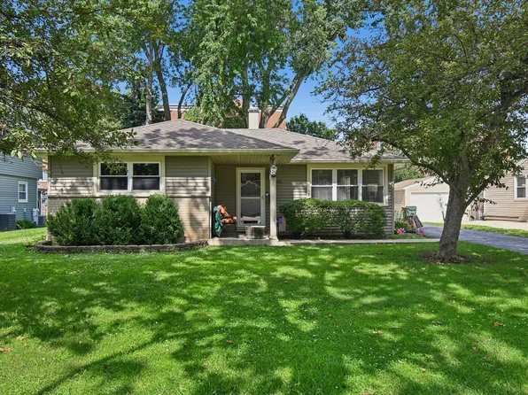 3002 Owl Dr, Rolling Meadows, IL 60008