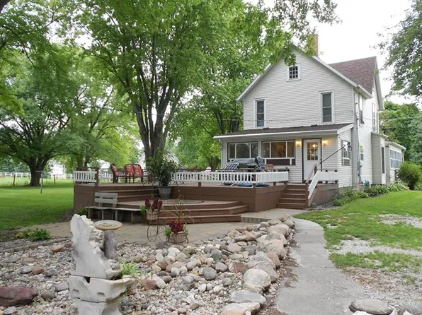 705 Tonawanda St, Rockwell City, IA 50579