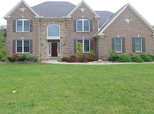 6718 Sandy Shores Dr, Loveland, OH 45140