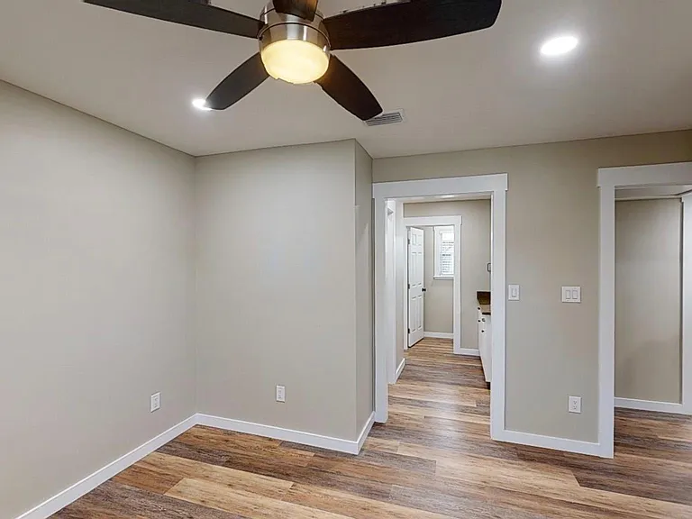 3207 N 6th Ave — Photo 27