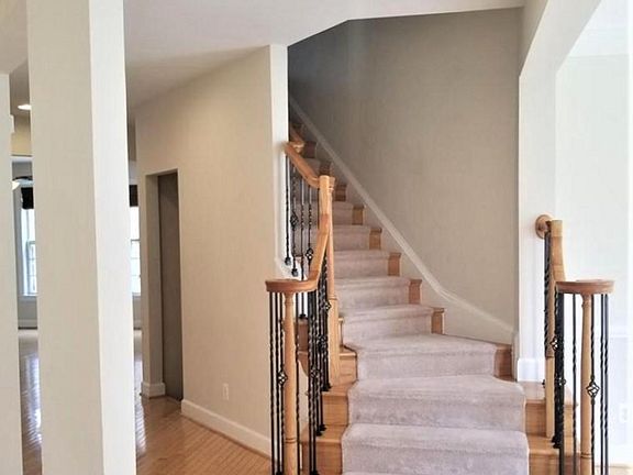 3rd image of 7882 Galesburg Pl