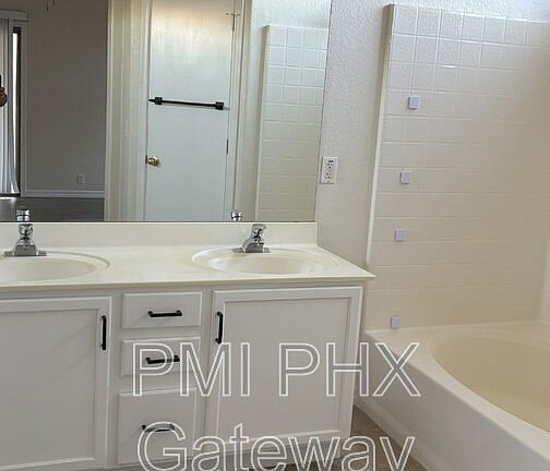 4th image of 1234 S Parkcrest Ct