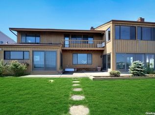 21 Ocean Ave, Massapequa, NY 11758