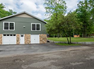 11 Breaults Landing Rd, Thompson, CT 06277
