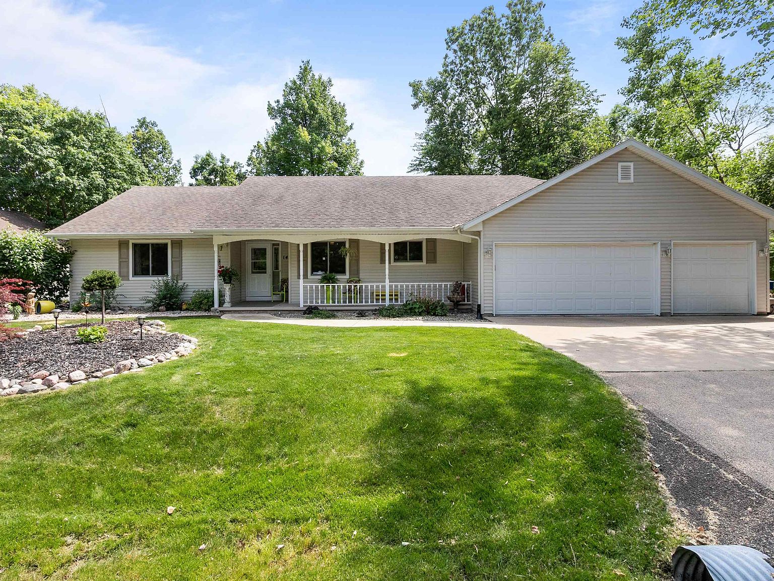 1435 Valley Rd, Menasha, WI 54952 Zillow